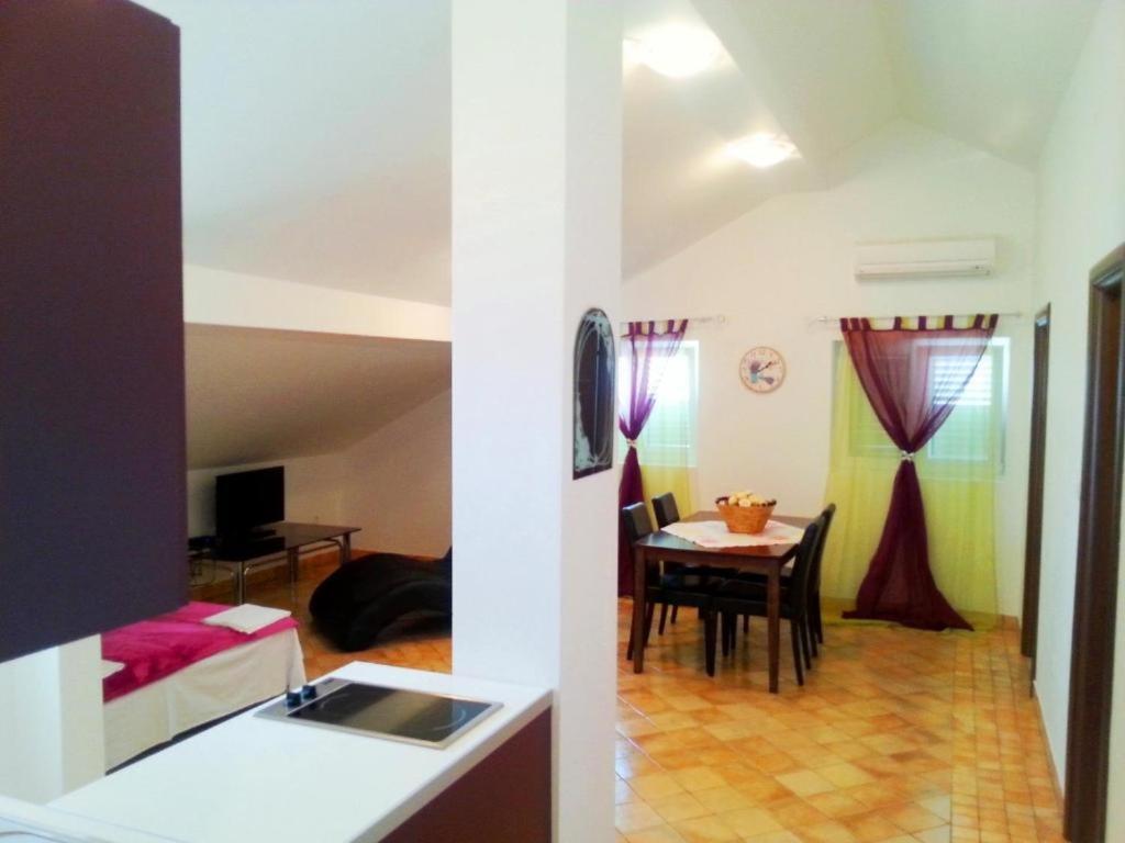 Hacienda Valmare Apartment Brela Bagian luar foto