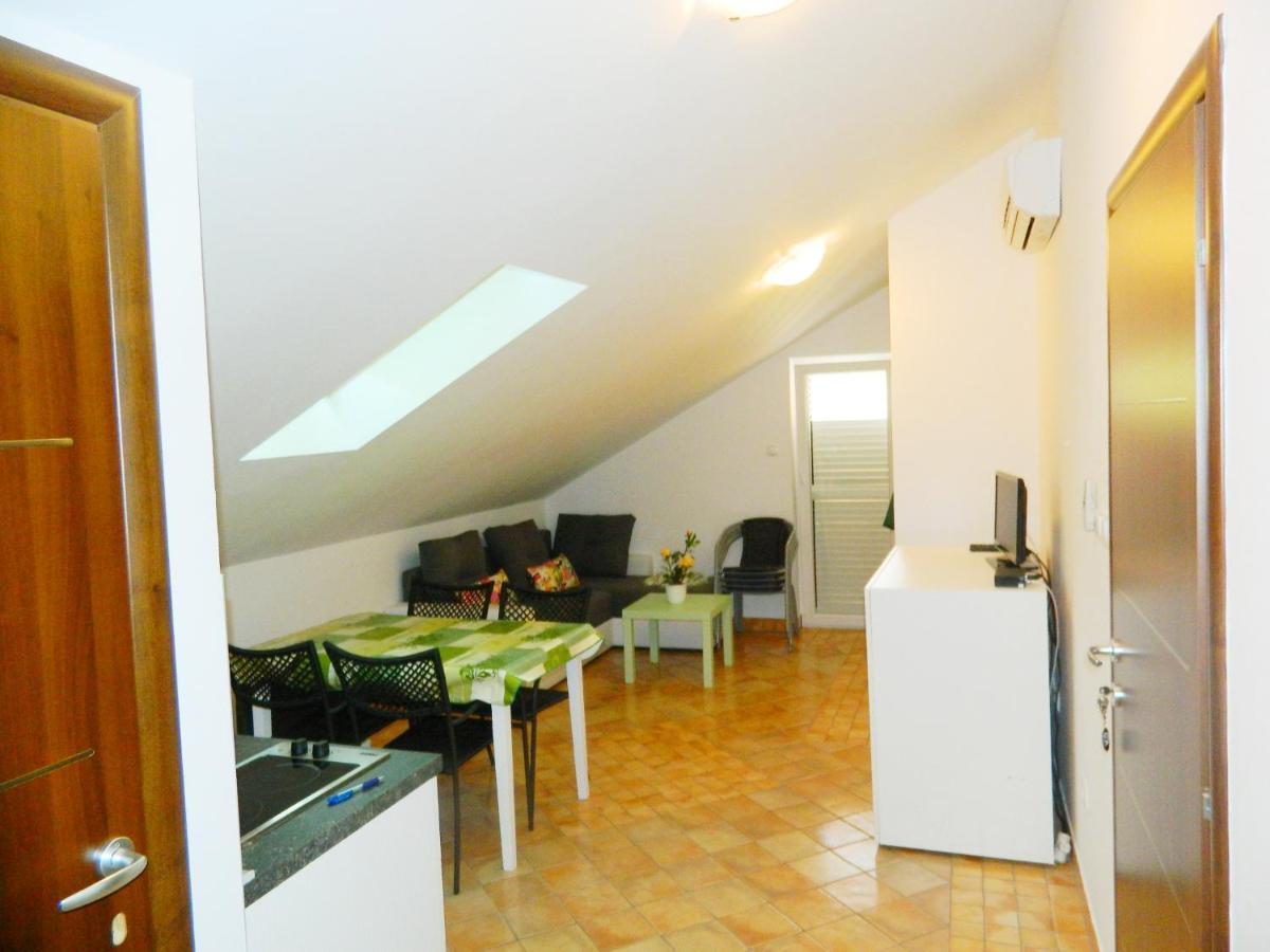 Hacienda Valmare Apartment Brela Bagian luar foto