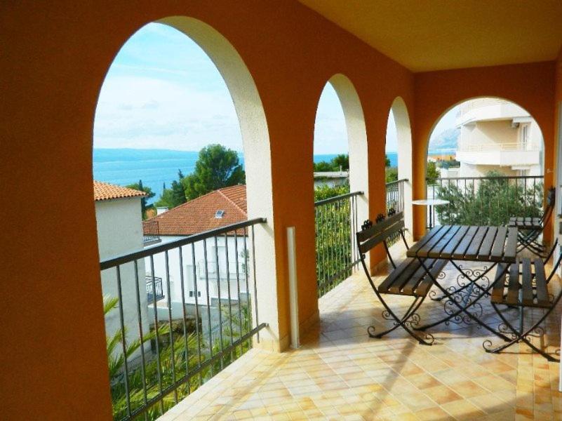 Hacienda Valmare Apartment Brela Bagian luar foto