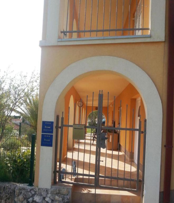 Hacienda Valmare Apartment Brela Bagian luar foto
